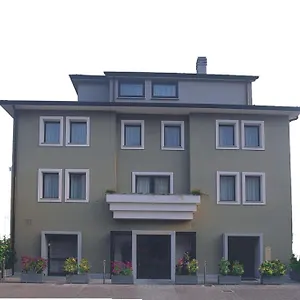 https://hotel-serenella-gazzaniga.it-lombardy.com