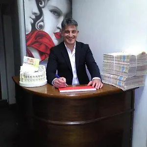Gloria Rome